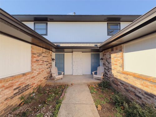 7028 Elk Canyon Rd, Oklahoma City, OK, 73162-6639 | Card Image