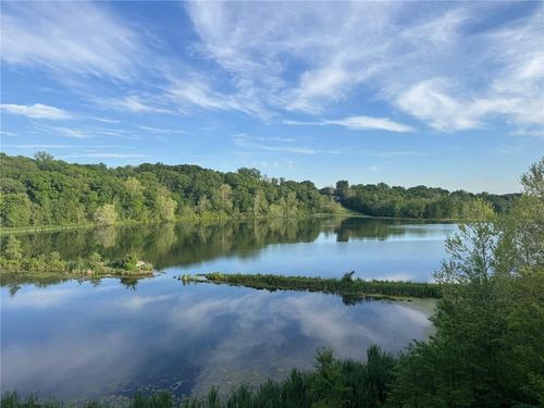 7017 Waters Edge, Parkville, MO, 64152-5289 | Card Image