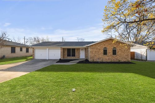 4944 Saucer Dr, Haltom City, TX, 76117-1125 | Card Image