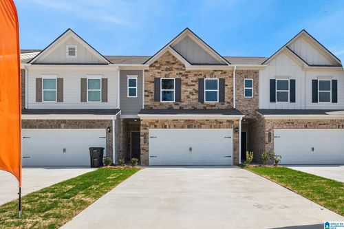 9-4527 Village Springs Sq, FULTONDALE, AL, 35068-4039 | Card Image