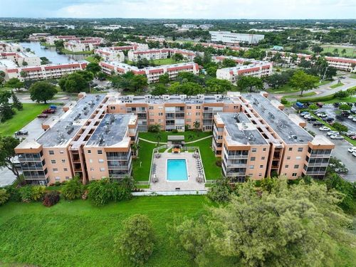 307-3050 W Sunrise Lakes Dr, Sunrise, FL, 33322 | Card Image