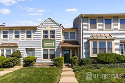 4 Heritage Sq, Sayreville, NJ, 08872-2307 | Card Image