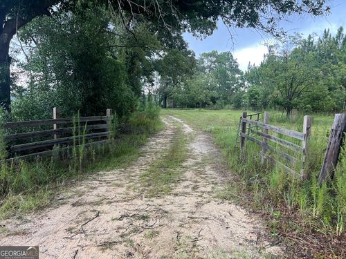 811 Davis Rd, Dudley, GA, 31022-2629 | Card Image