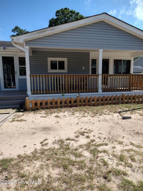 2887 Six Pence Dr Sw, Supply, NC, 28462-2654 | Card Image