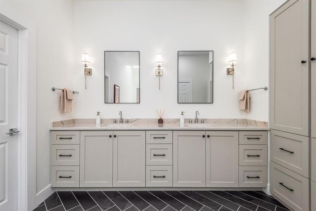 9410 Windrush Dr, House other with 4 bedrooms, 4 bathrooms and 3 parking in Spring TX | Image 20