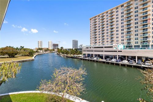 302-450 Paradise Isle Blvd, HALLANDALE BEACH, FL, 33009-5896 | Card Image