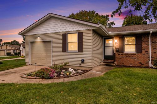 1834 Saint Michaels Ct, South Bend, IN, 46614-6319 | Card Image