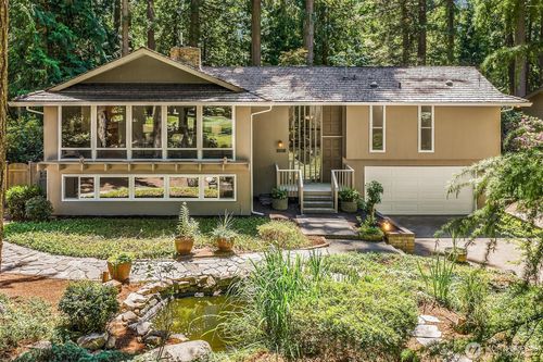 2119 Sahalee Dr W, Sammamish, WA, 98074-6313 | Card Image