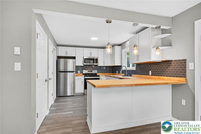 6471 Decker Rd, House other with 3 bedrooms, 2 bathrooms and null parking in Bushkill PA | Image 13
