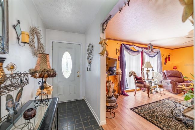 1539 Highcrest Circle, House other with 3 bedrooms, 2 bathrooms and null parking in Valrico FL | Image 9