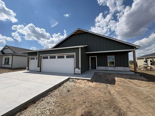 5801 N Plumthicket St, Bel Aire, KS, 67226-3561 | Card Image