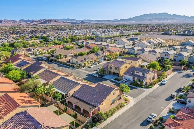 8026 Sunset Creek St, House other with 3 bedrooms, 3 bathrooms and null parking in Las Vegas NV | Image 33