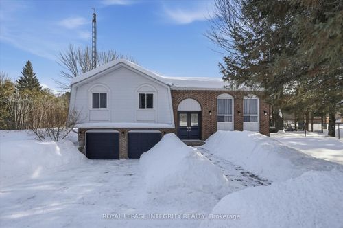 416 Clarence Cambridge Rd, Bourget, ON, K0A1E0 | Card Image