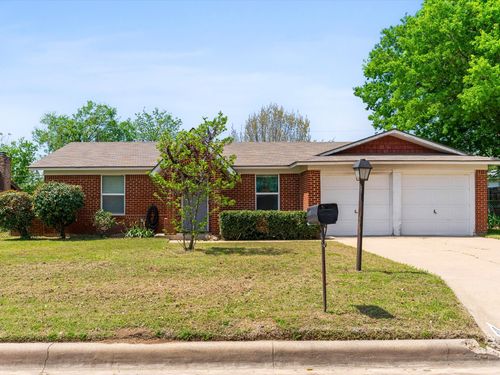 2100 Se 25th Ave, Mineral Wells, TX, 76067-7628 | Card Image