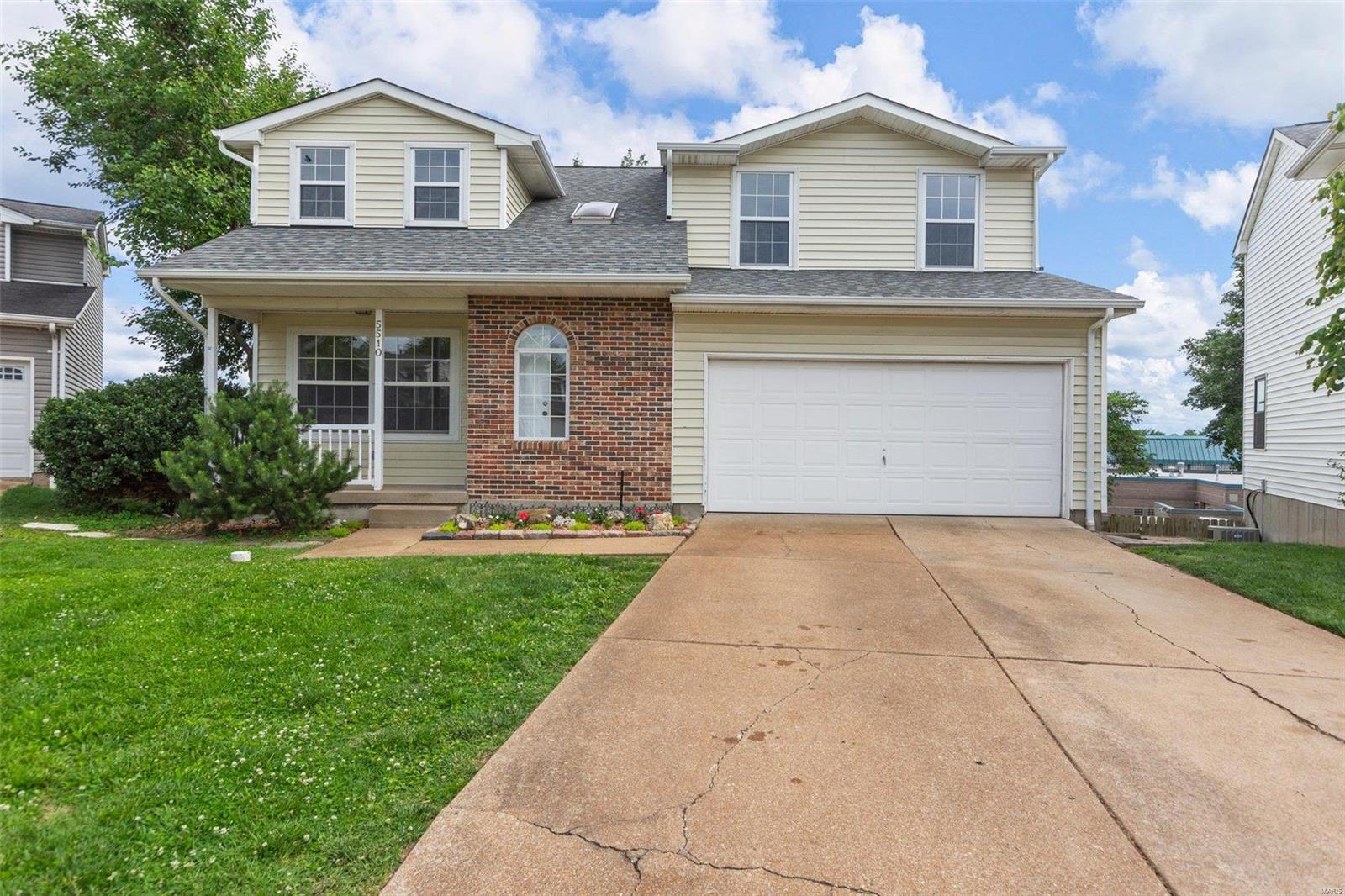 Hennessey Ct, Saint Louis, MO 63139