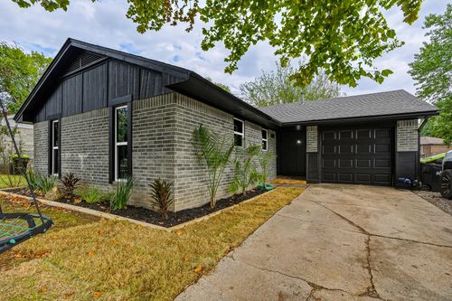 905 Charles Dr, Ada, OK, 74820-8071 | Card Image