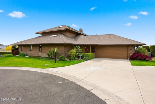 101 N 48th Ave, Yakima, WA, 98908-3175 | Card Image