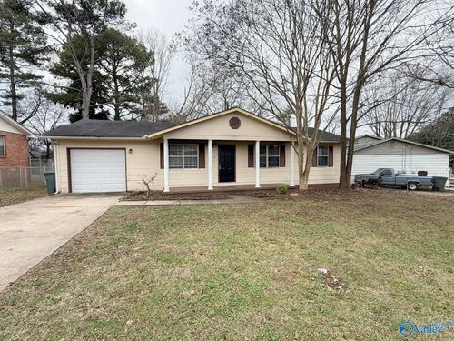 640 Dawson Ter Nw, Huntsville, AL, 35811-1782 | Card Image