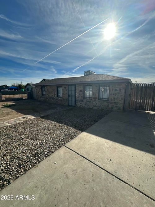 2501 E Jones Ave, Phoenix, AZ, 85040-1527 | Card Image