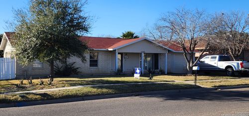 1207 N Bibb Ave, Eagle Pass, TX, 78852-3803 | Card Image
