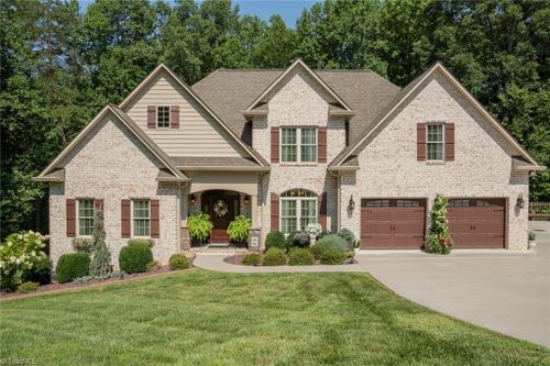 1611 Woodrun Drive, Wilkesboro, NC, 28697 | Card Image