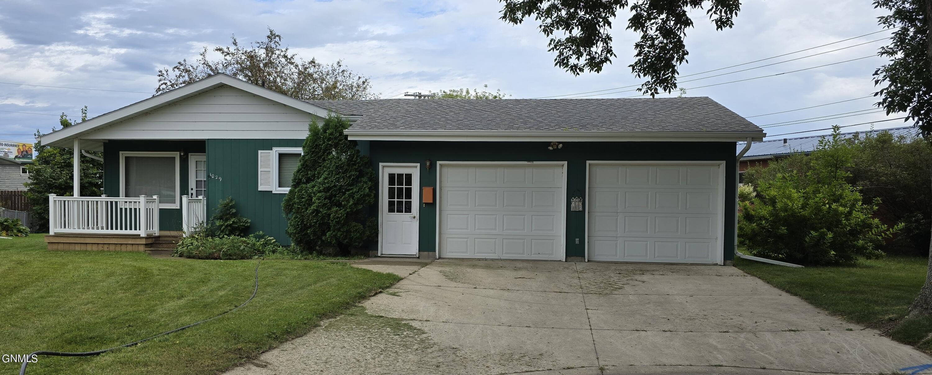 5th Ave, Jamestown, ND 58401