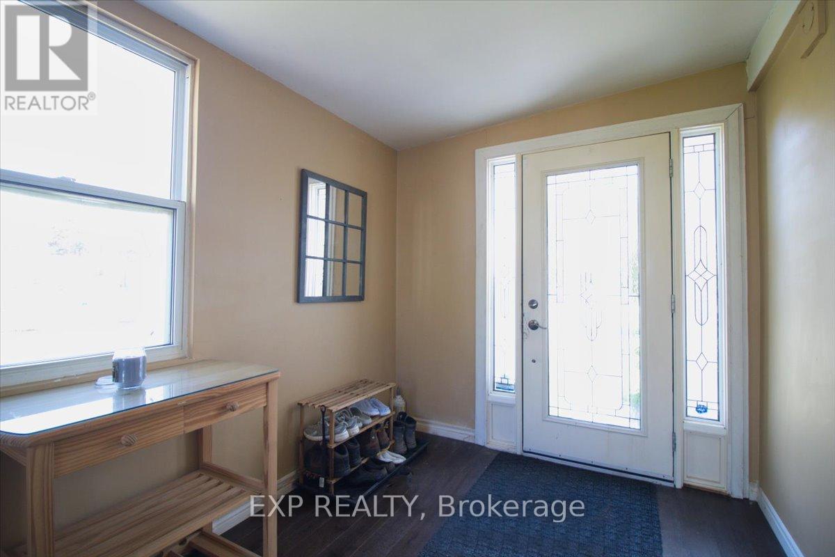 Residential in Chatham-Kent (Highgate) 5