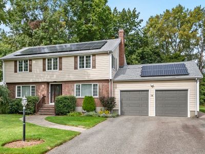 78 Rosewood Drive, House other with 3 bedrooms, 2 bathrooms and 6 parking in Waltham MA | Image 2