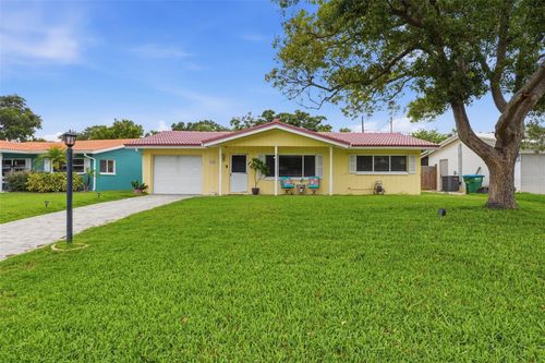 2321 Black Oak Ln, CLEARWATER, FL, 33763-1402 | Card Image