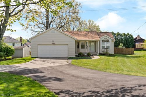 3008 Mount Pleasant St Nw, North Canton, OH, 44720-4853 | Card Image