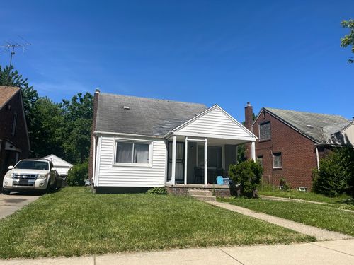 19211 Alcoy St, Detroit, MI, 48205-2233 | Card Image