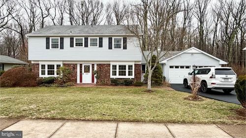 4325 Majestic Ln, FAIRFAX, VA, 22033-3500 | Card Image