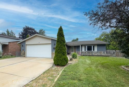 1100 S Cherrywood Dr, Mount Prospect, IL, 60056-4550 | Card Image