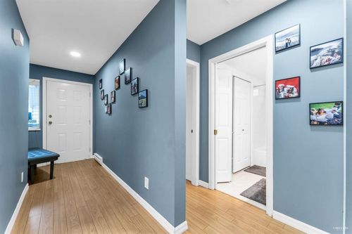 104-9310 King George Blvd, Surrey, BC, V3V5W3 | Card Image