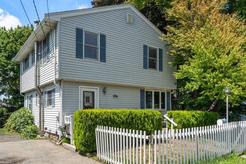28 Pleasant St, Rockport, MA, 01966-2109 | Card Image