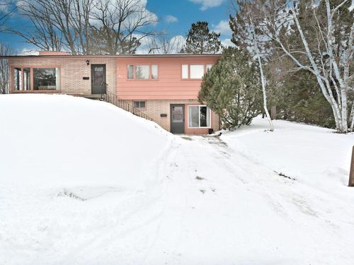 811 Sw 4th Ave, Grand Rapids, MN, 55744-3504 | Card Image