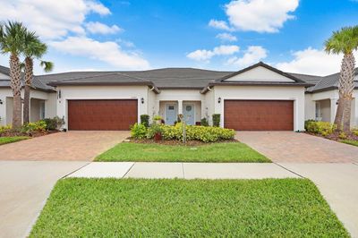 10385 Echo Dock Loop, House other with 2 bedrooms, 2 bathrooms and null parking in San Antonio FL | Image 2