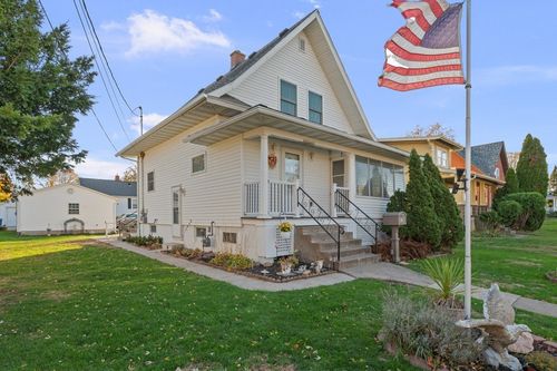 341 W 30th St, Davenport, IA, 52803-1011 | Card Image