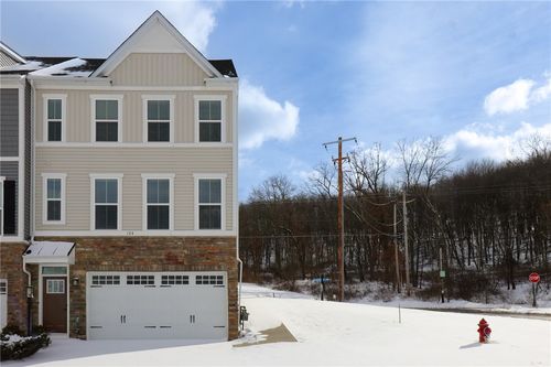 124 Rivulet Pl, Zelienople, PA, 16063-4401 | Card Image