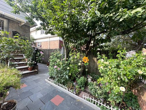 146 Holly Ave, Flushing, NY, 11355-2246 | Card Image
