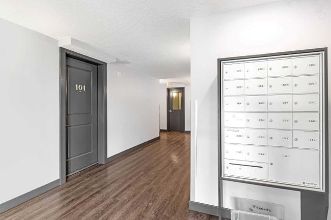 105 - 15207 1 Street Se, Home with 1 bedrooms, 2 bathrooms and 1 parking in Calgary AB | Image 3