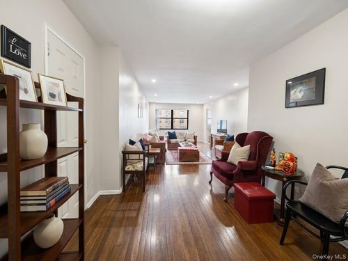 5d-9430 60th Avenue, New York, NY, 11373 | Card Image