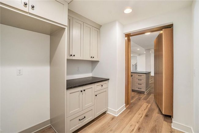 7555 Nw Fawn Ave, House other with 4 bedrooms, 4 bathrooms and null parking in Parkville MO | Image 46