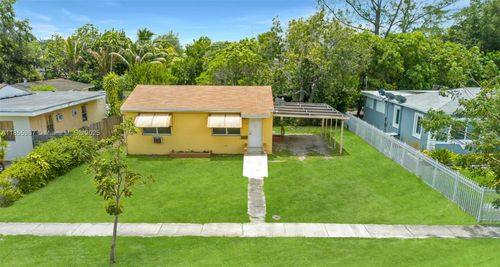 1170 Ne 137th St, North Miami, FL, 33161-3822 | Card Image