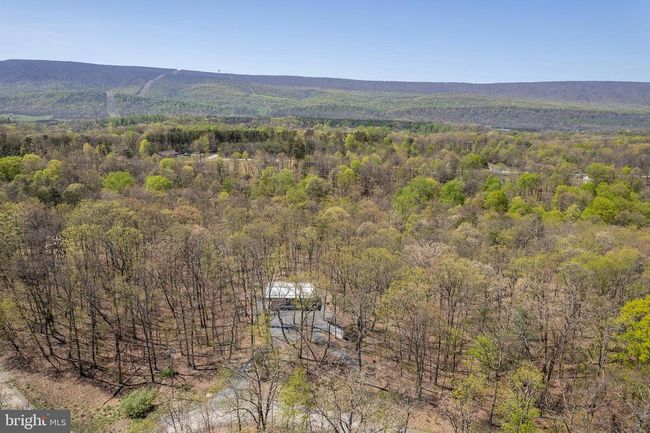 275 Oak Forest Ln, House other with 2 bedrooms, 2 bathrooms and null parking in BERKELEY SPRINGS WV | Image 6