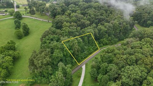 404 Quiet River Ln, Loudon, TN, 37774 | Card Image