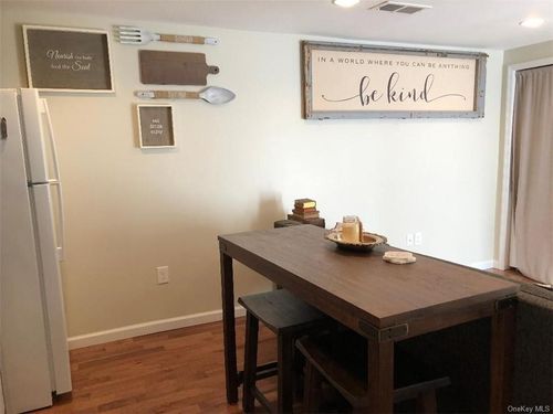 44 Schneider Ave, Highland Fls, NY, 10928-1422 | Card Image