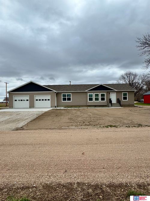 415 Olive St, Hordville, NE, 68846-2127 | Card Image