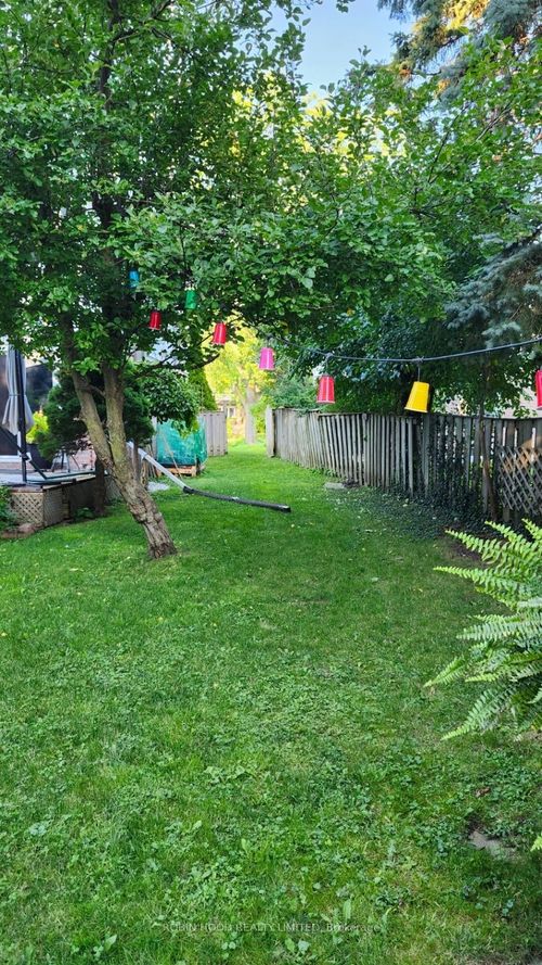 348 Terry Dr, Newmarket, ON, L3Y5E7 | Card Image