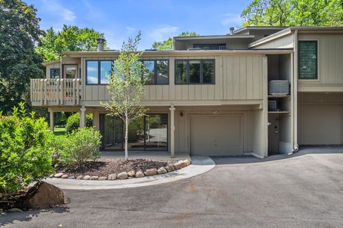 711 Thornridge Ct, Fontana, WI, 53125-1614 | Card Image